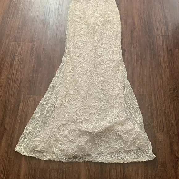 Lulu’s Wedding Dress Ivory Lace Embroidered Size Small New - Picture 16 of 16